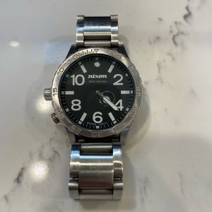 NIXON 5130 watch